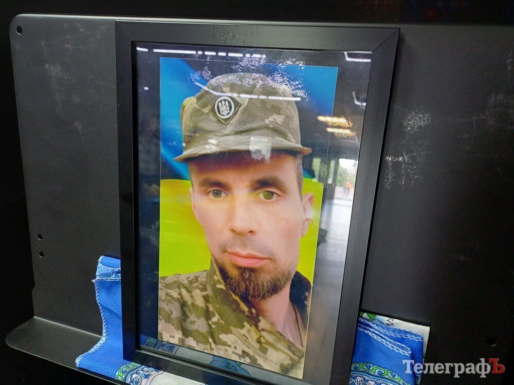Вважався безвісти зниклим: на Полтавщині провели в останню путь бійця Олександра Ахматгалієва. Фото