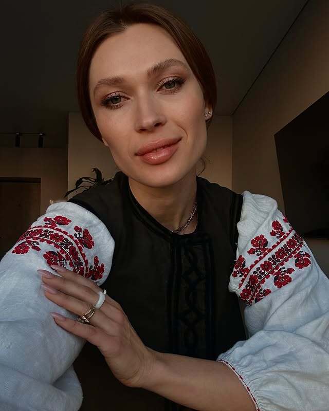 Актриса, яку називають "таємною дівчиною" Цимбалюка, вперше відреагувала на його участь в "Холостяку" та пояснила, звідки взялися чутки