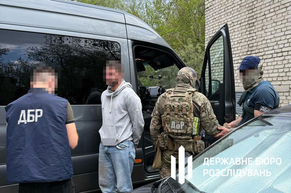 Підробка медичних довідок для ухилянтів: на Буковині викрили й затримали голову ВЛК. Фото