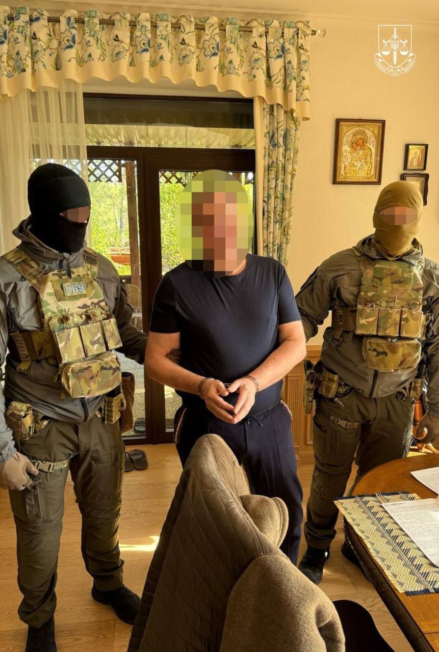 Поставили в ВСУ бракованные минометные снаряды: СБУ задержала руководство оборонного завода на Днепропетровщине. Фото