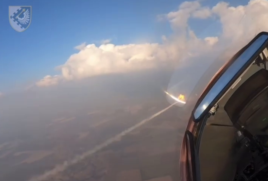 "Редкое видео": в Воздушных силах показали боевую работу пилота истребителя по российскому "Шахеду"