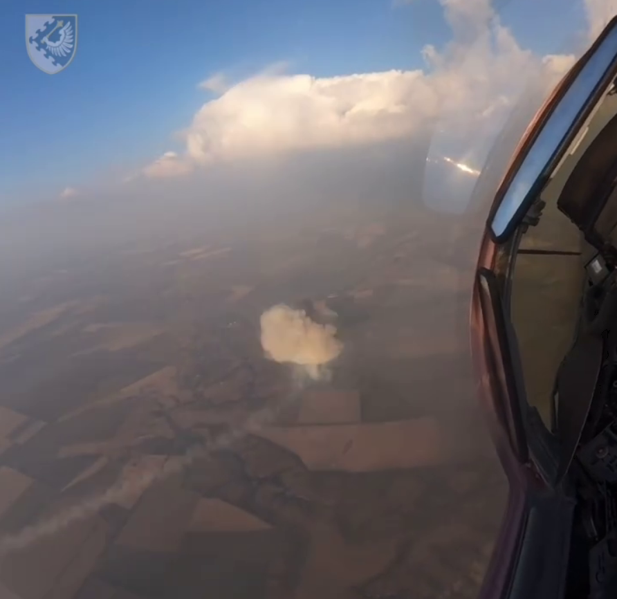 "Редкое видео": в Воздушных силах показали боевую работу пилота истребителя по российскому "Шахеду"