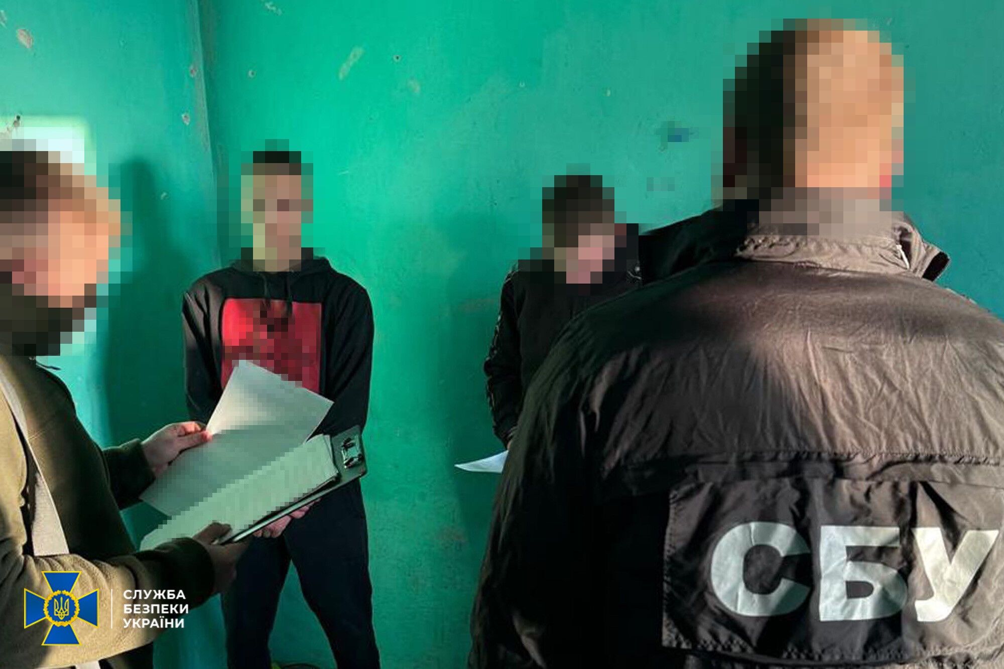 Шукали "легких грошей":  СБУ затримала чотирьох підпалювачів, які "працювали" на замовлення з РФ. Фото