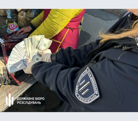 ДБР викрило співробітника центру забезпечення Міноборони на "схемі" для ухилянтів: як "працював". Відео 