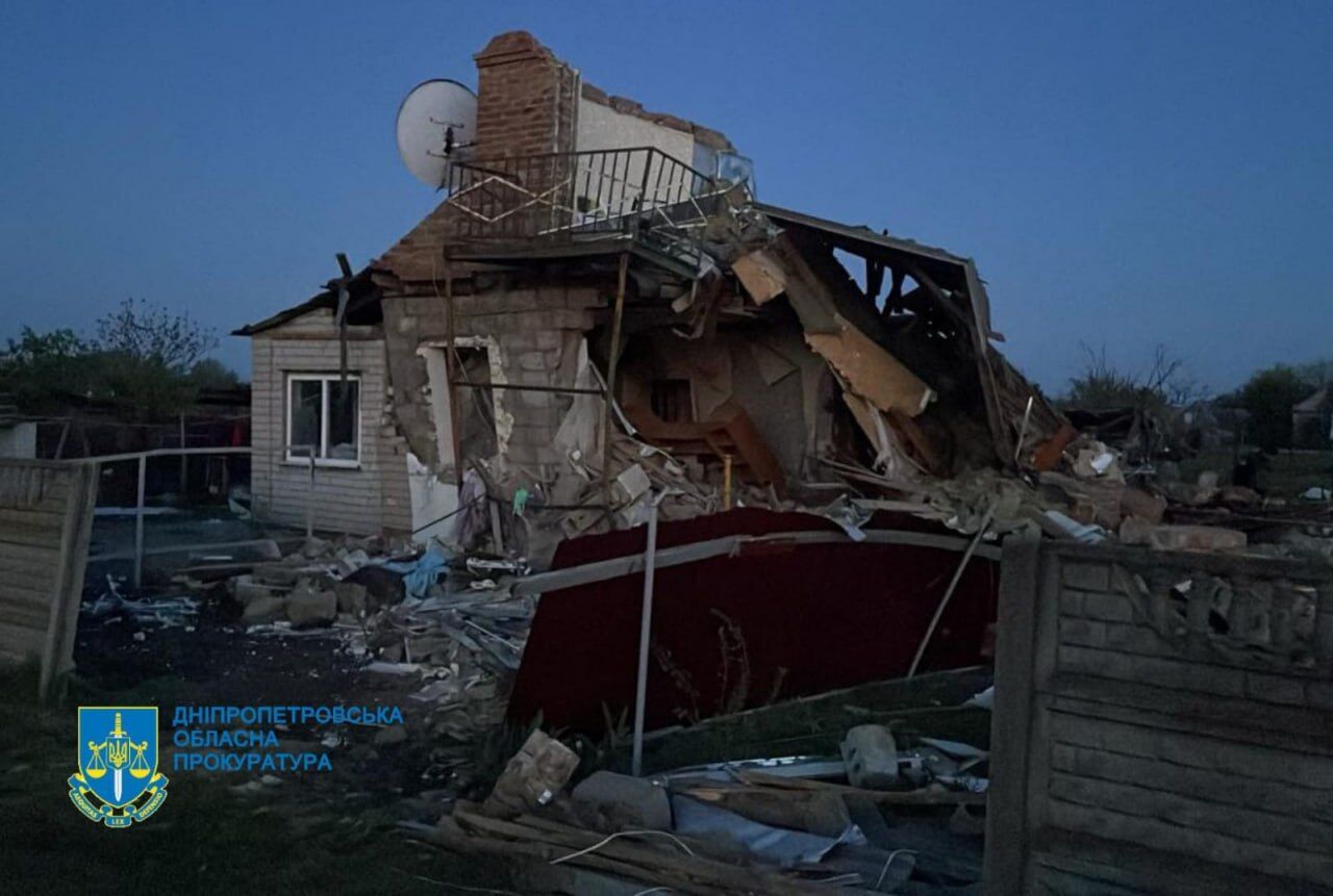 Загинула 12-річна дівчинка, є постраждалі: окупанти завдали ударів по Дніпропетровщині. Фото