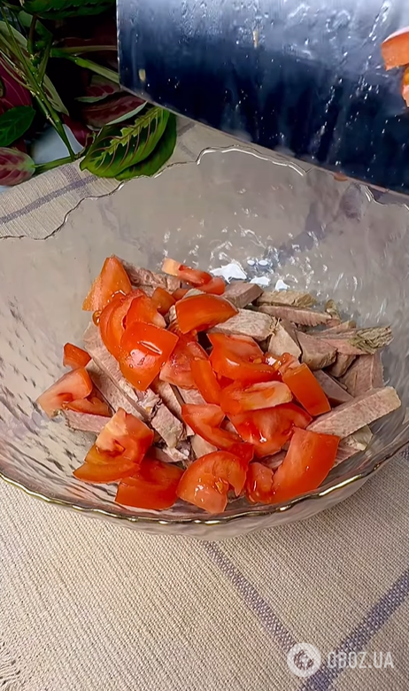 Майонезный салат с языком для обеда и для праздничного стола: как приготовить сытное блюдо