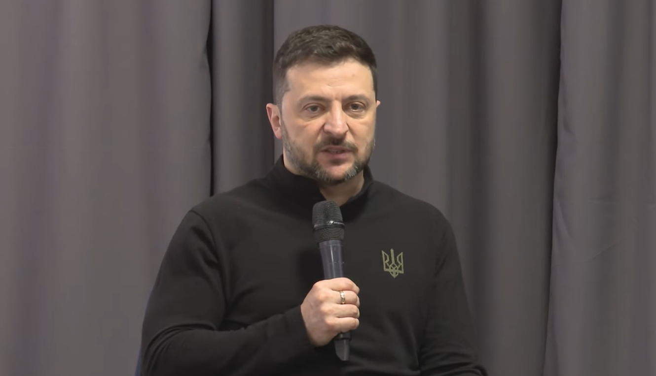 Володимир Зеленський на зустрічі з керівниками територіальних громад Чернігівської області.