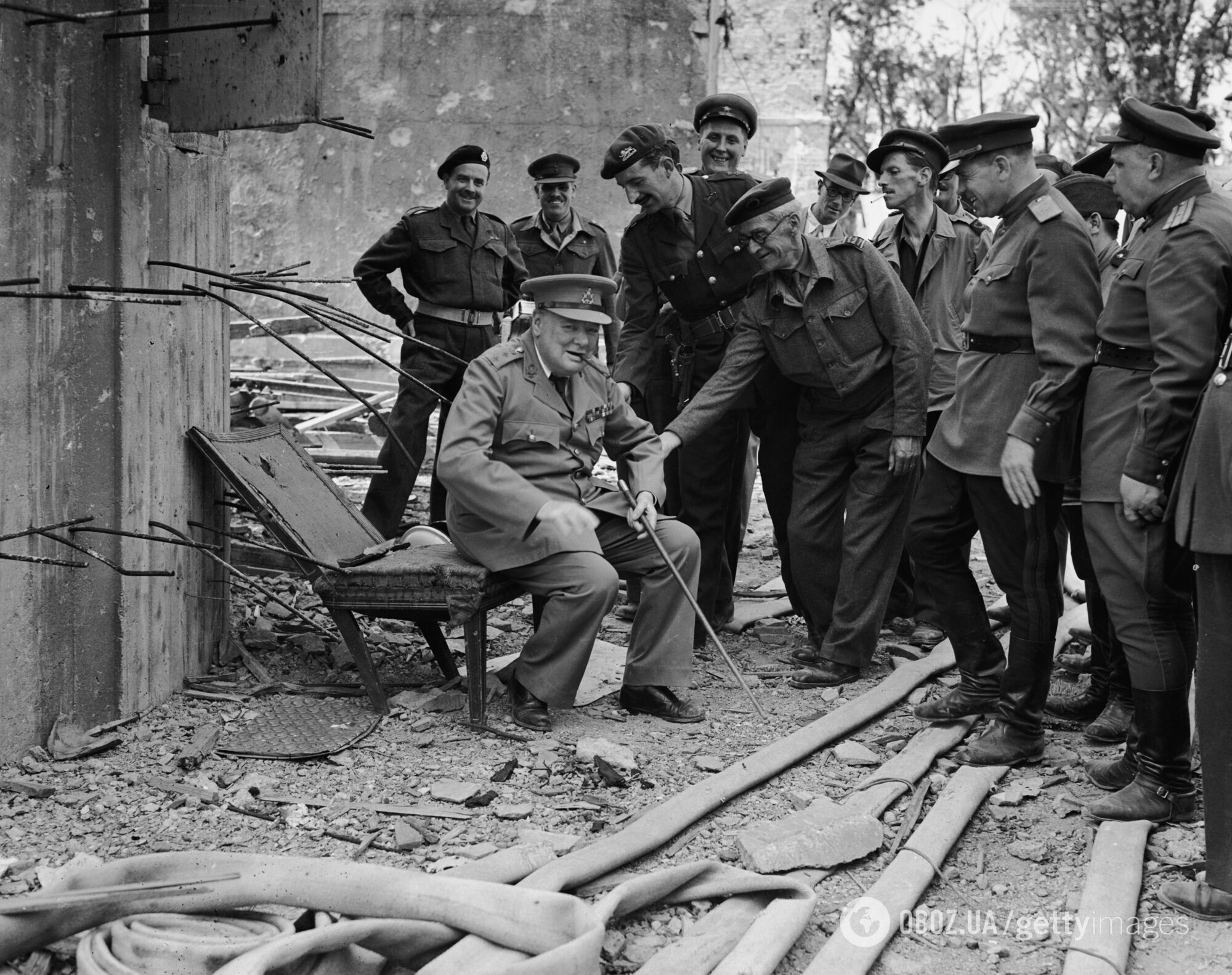 80-я годовщина смерти Гитлера: что увидел в бункере первый иностранный солдат, которого допустили "советы"