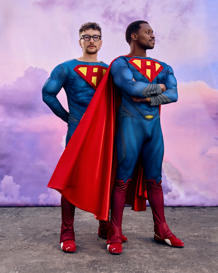 Tvorchi в костюмах супергероев спели о надежде в новом видео