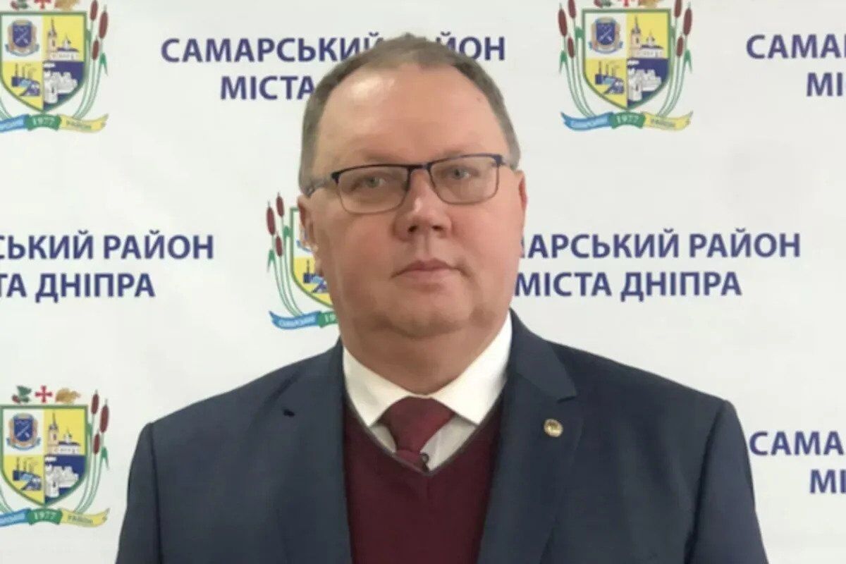 Умер чиновник, пострадавший вследствие подрыва авто в Днепре. Фото