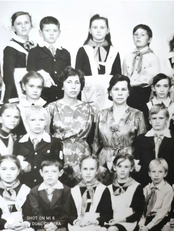 Ким були батьки Залужного, як він виглядав у школі і як опинився в Росії: факти з життя "Залізного генерала". Фото