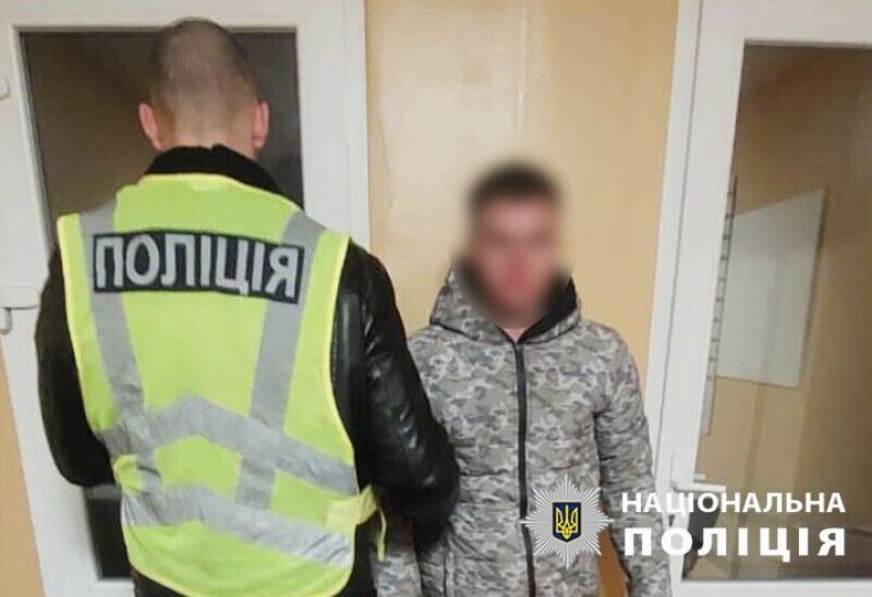 Посеред вулиці вдарив дитину по обличчю та пограбував її: у Києві затримали зловмисника. Фото