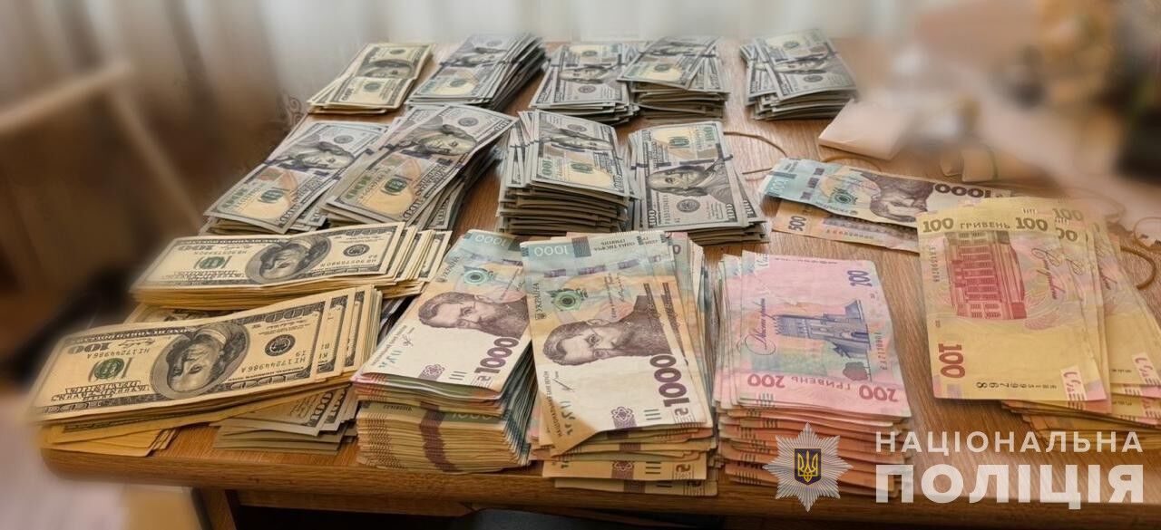 Обеспечивала наркотиками все регионы Украины: в Киеве разоблачили банду наркодилеров с оборотом в миллионы гривен. Фото и видео