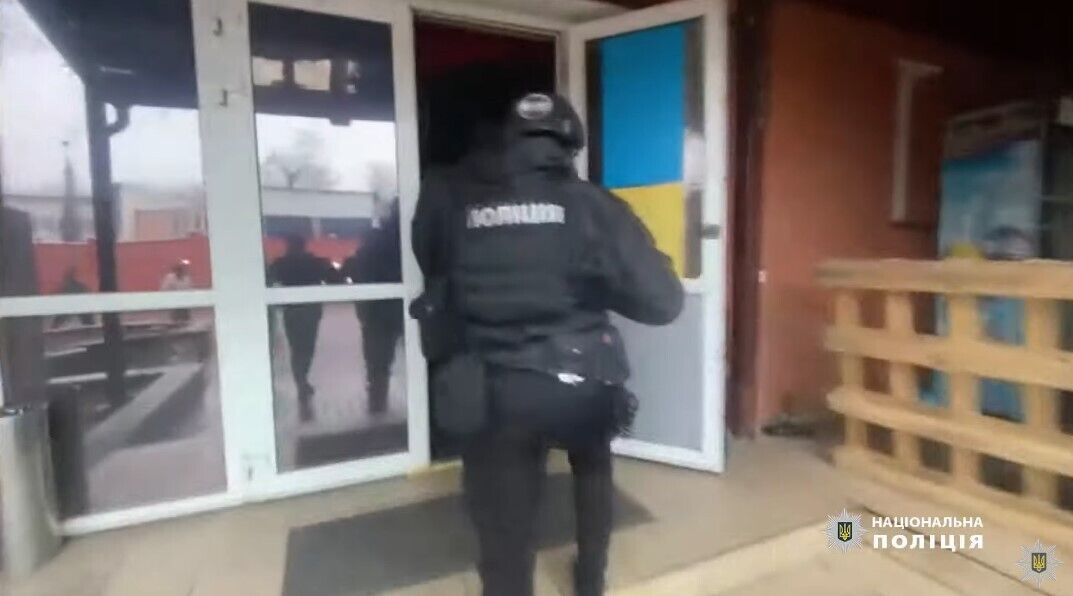Обеспечивала наркотиками все регионы Украины: в Киеве разоблачили банду наркодилеров с оборотом в миллионы гривен. Фото и видео