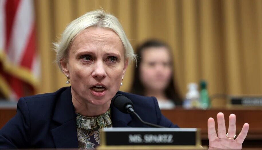 Конгрессвумен Спартц заявила, что украинцы должны уступить России территории: в МИД ей ответили