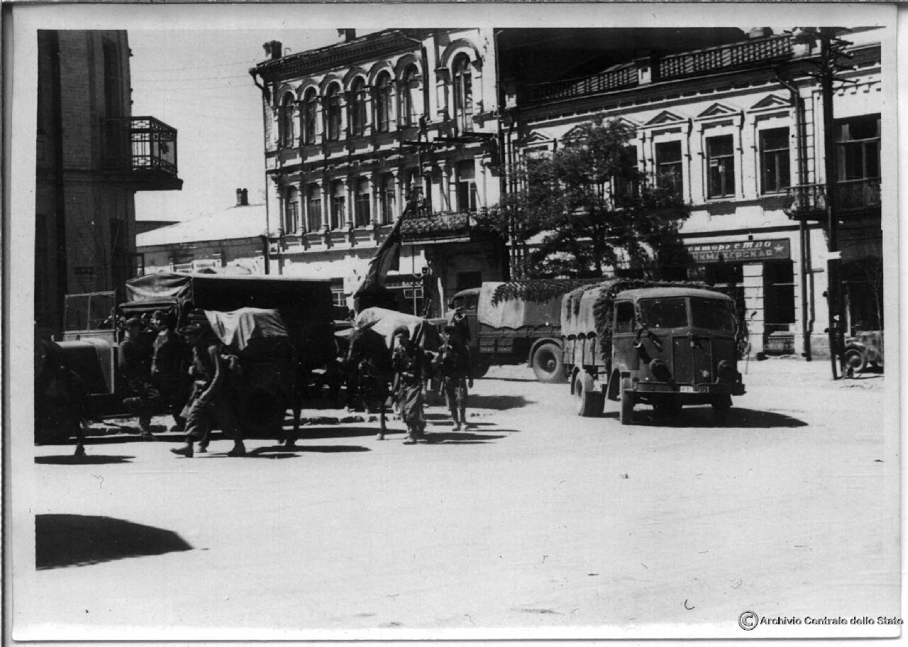 Яким був Луганськ під час окупації у 1942 році: архівні фото 