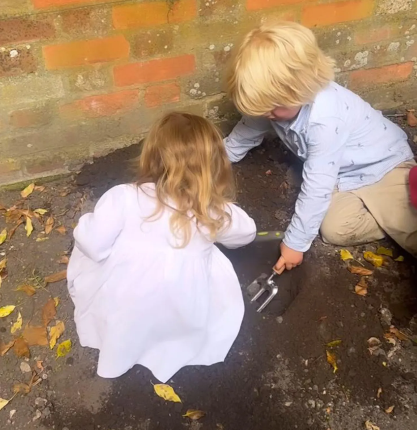 Большой друг Украины: как выглядят дети Бориса Джонсона и чем занимаются. Фото