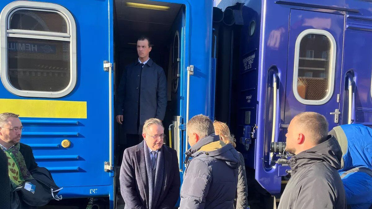 До Києва прибули з візитом прем’єр, глава МЗС і міністр оборони Бельгії. Фото і відео