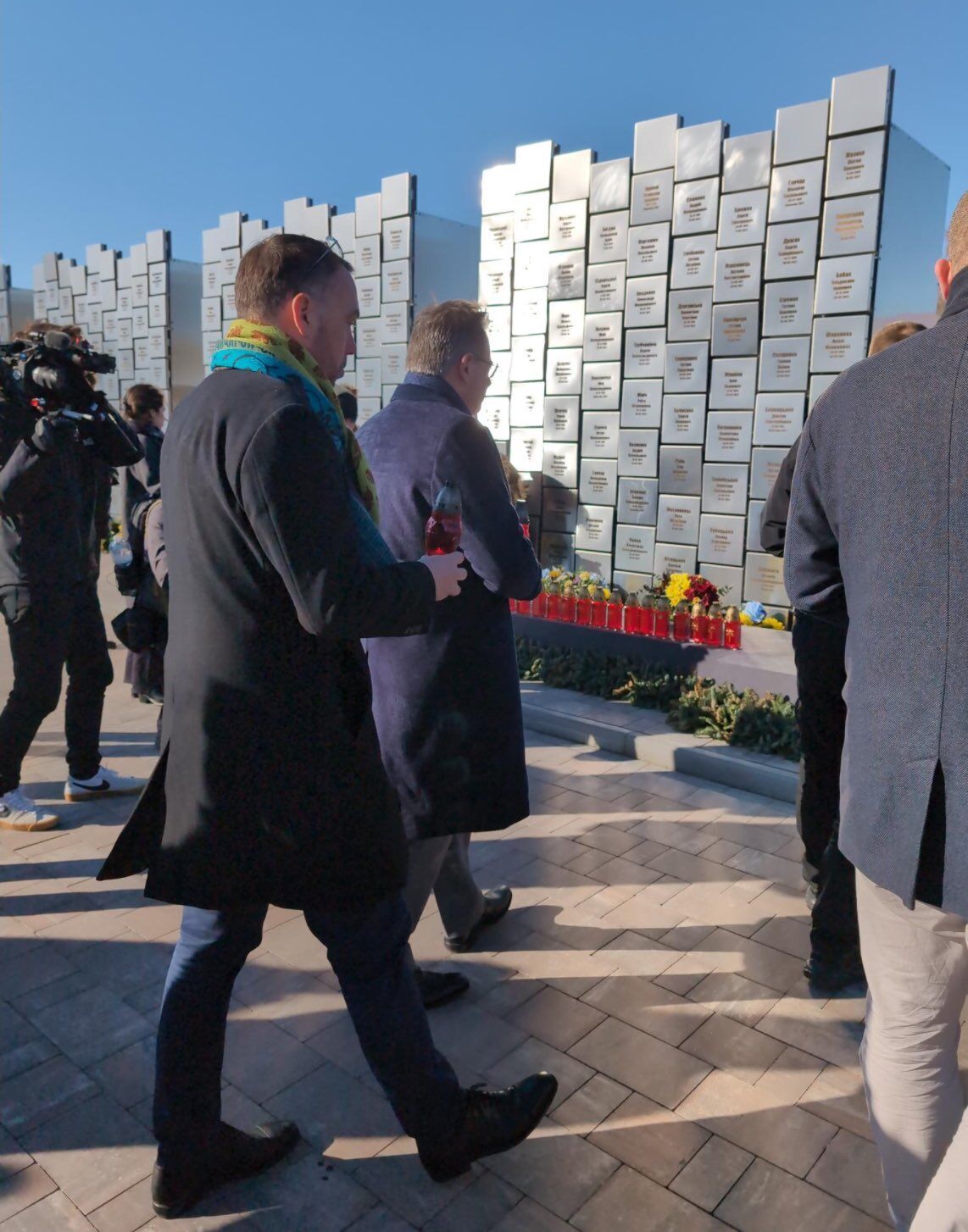 До Києва прибули з візитом прем’єр, глава МЗС і міністр оборони Бельгії. Фото і відео