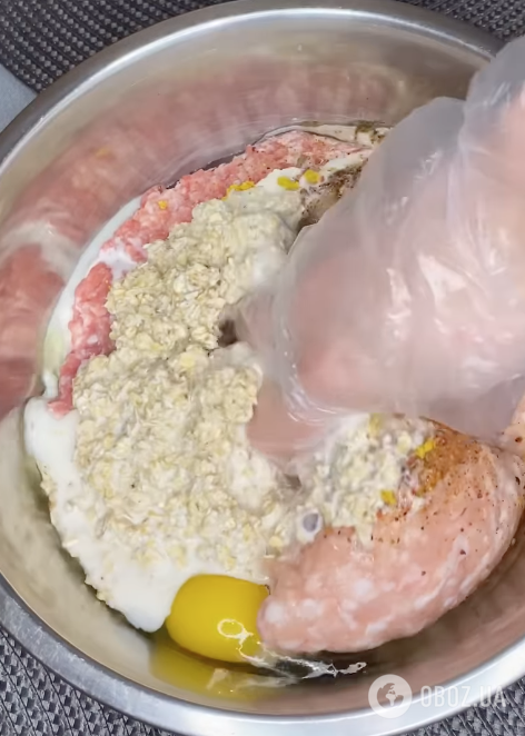 Чи потрібно додавати молоко у фарш