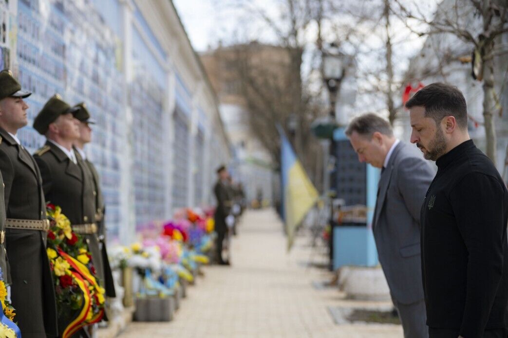 До Києва прибули з візитом прем’єр, глава МЗС і міністр оборони Бельгії. Фото і відео