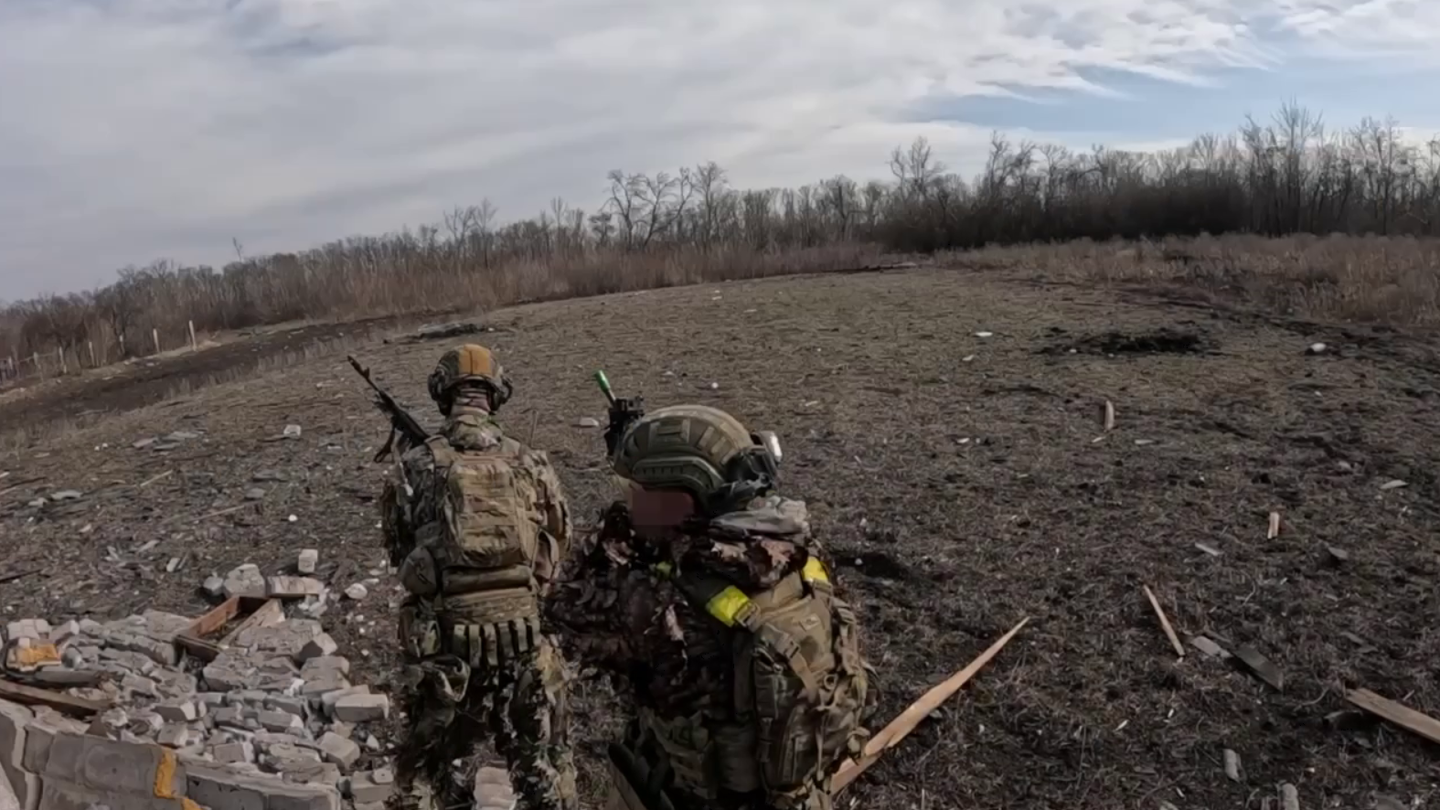 Знищили окупантів і вилучили засоби звʼязку:  воїни ССО провели "зачистку" на одному з найгарячіших напрямків. Відео 