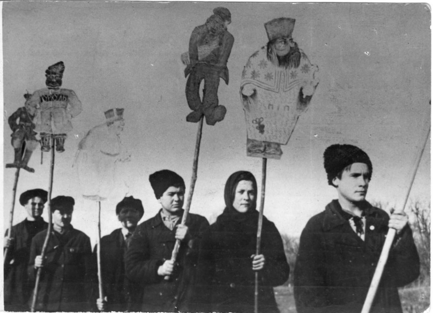 Чому в СРСР боролися зі святкуванням Великодня і що таке "комсомольська Пасха"