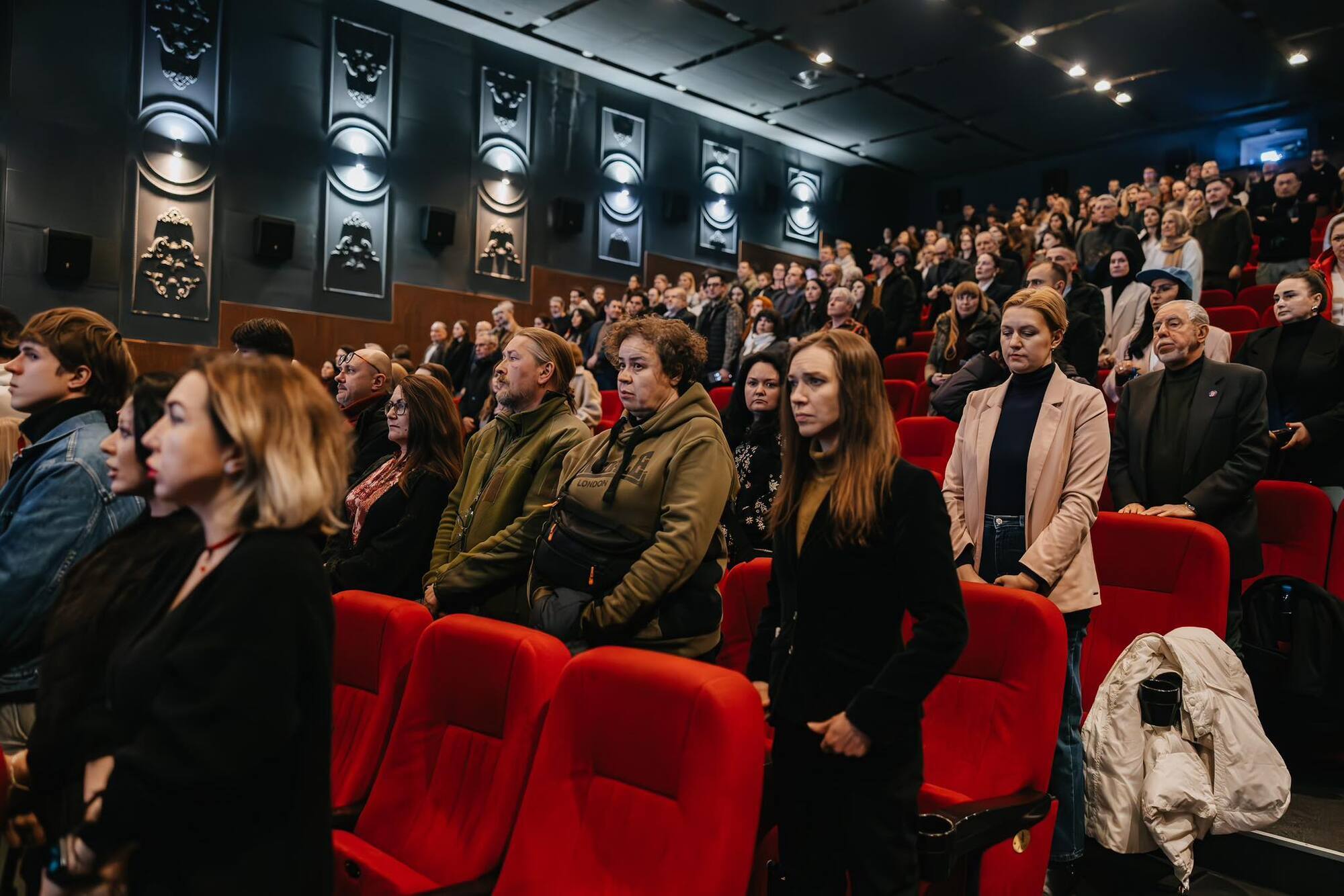 Предательство Павла Тычины, любовь Мустафы Джемилева и триллер со звездой "Белого лотоса": что посмотреть в кино