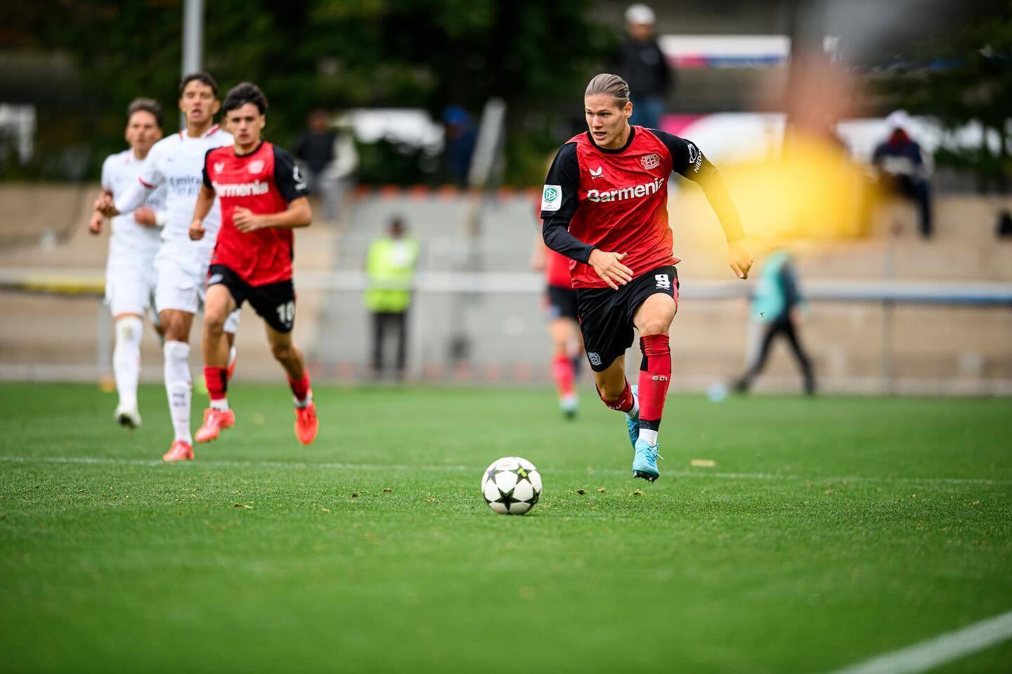 Футболіст збірної України забив неймовірний гол у стилі Златана Ібрагімовича. Відео