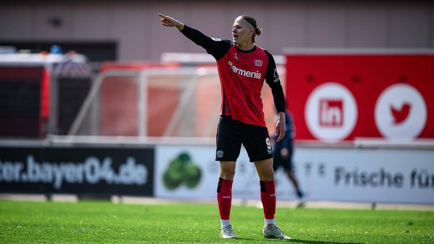 Футболіст збірної України забив неймовірний гол у стилі Златана Ібрагімовича. Відео