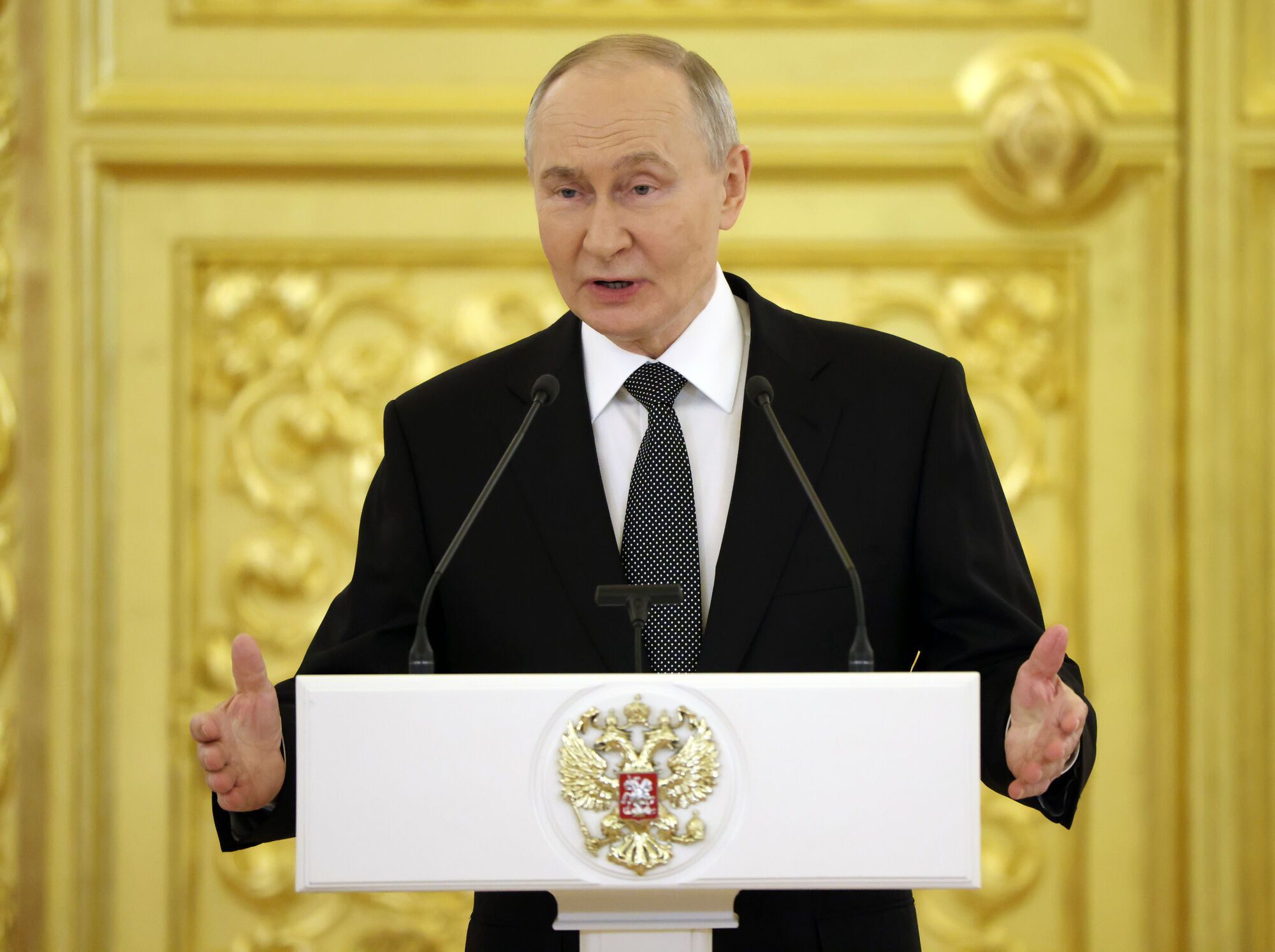 "Уже принято решение". В МОК определились, что будут делать с Россией