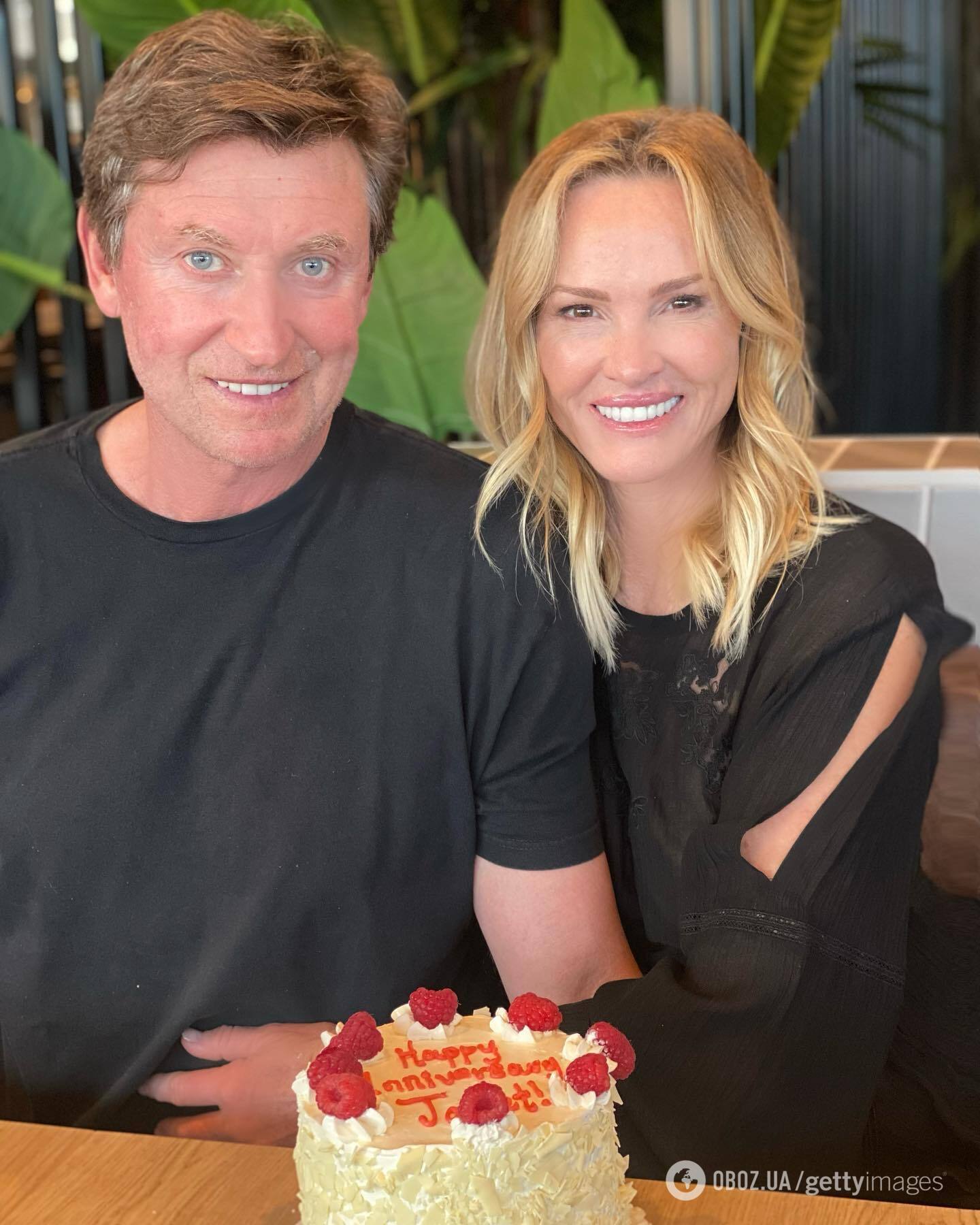 Стало известно, что сделала жена Гретцки после того, как Овечкин побил рекорд ее мужа