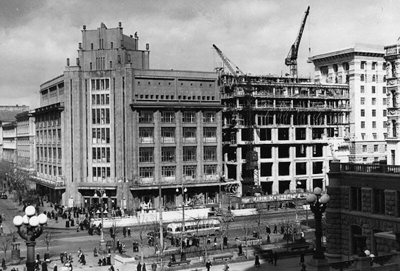 Спроектированный в стиле ар-деко: 86 лет назад в Киеве открылся ЦУМ. История и уникальные фото