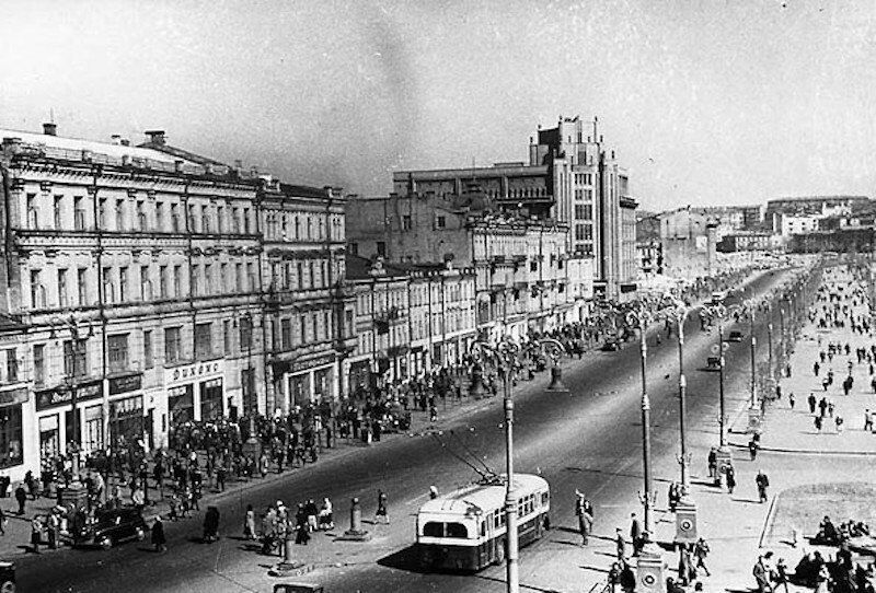 Спроектированный в стиле ар-деко: 86 лет назад в Киеве открылся ЦУМ. История и уникальные фото