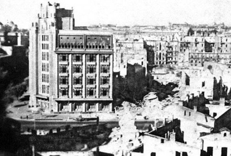 Спроектированный в стиле ар-деко: 86 лет назад в Киеве открылся ЦУМ. История и уникальные фото