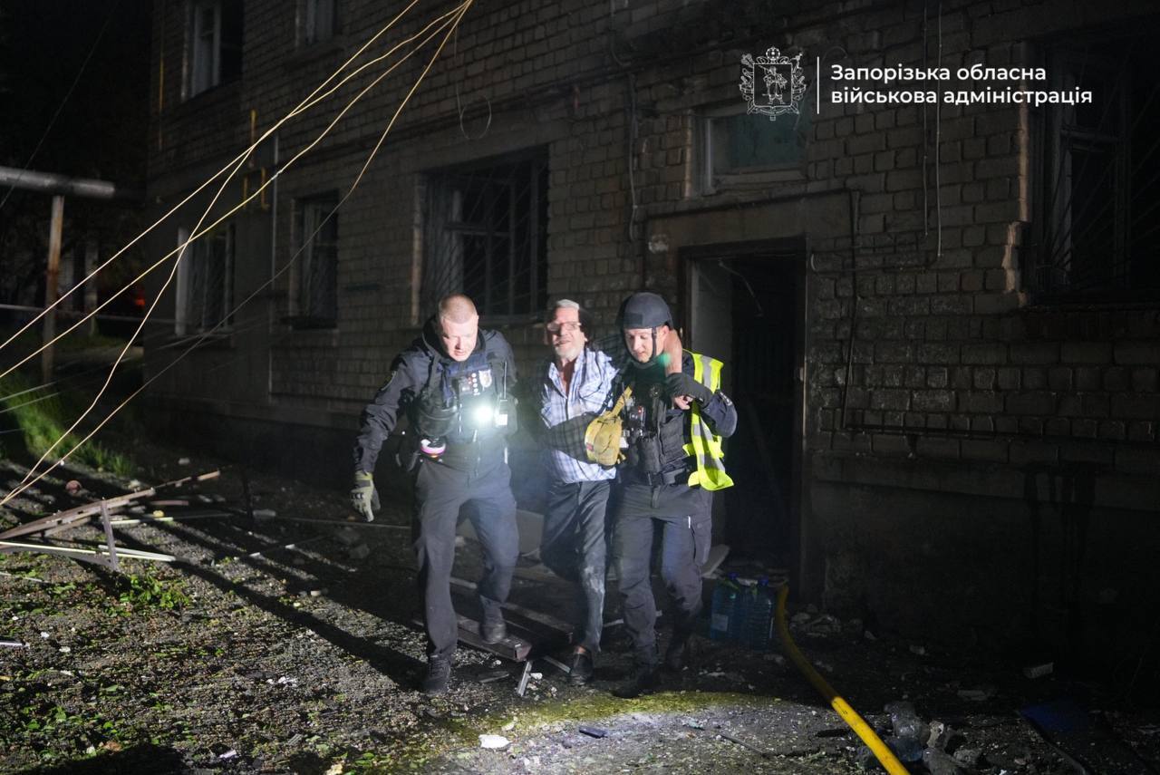 Росія завдала 11 ударів "Шахедами" по Запоріжжю: постраждав 31 мирний житель, серед них двоє дітей. Фото і відео