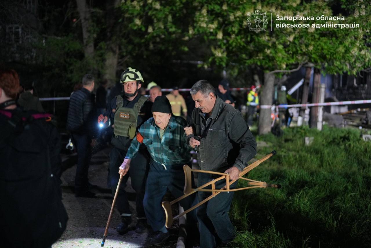 Росія завдала 11 ударів "Шахедами" по Запоріжжю: постраждав 31 мирний житель, серед них двоє дітей. Фото і відео