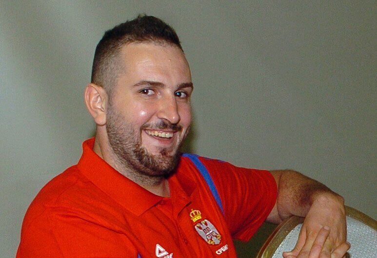 Відомий сербський чемпіон пограв у Росії і помер від серцевого нападу в 38 років