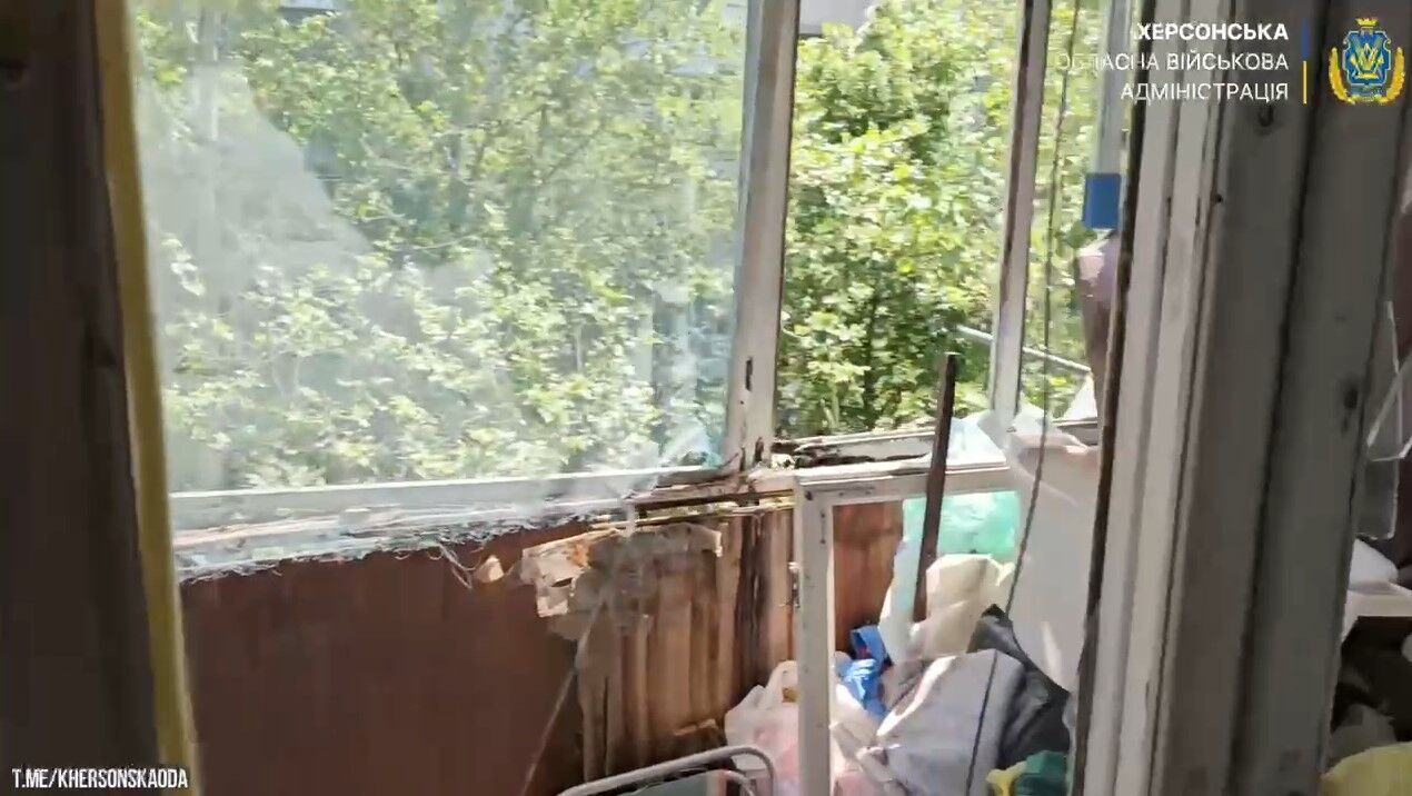 Росія атакувала Херсон з артилерії: є руйнування та постраждалі. Відео