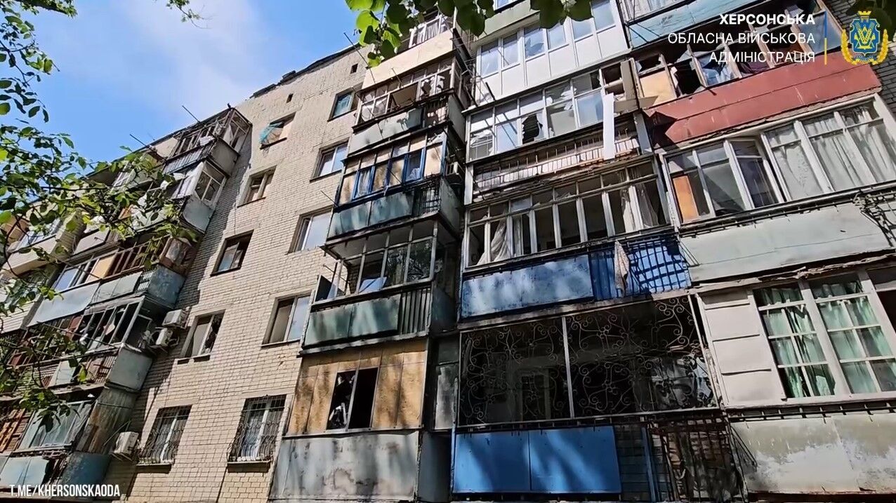 Росія атакувала Херсон з артилерії: є руйнування та постраждалі. Відео