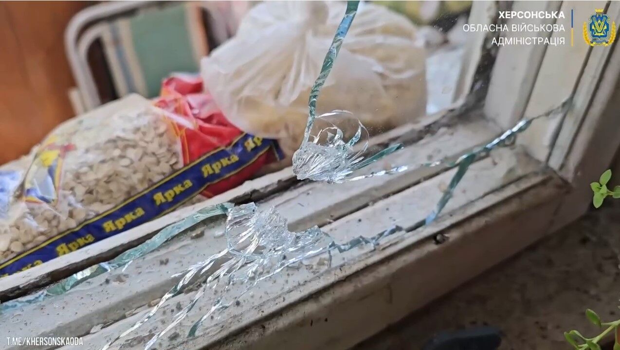 Росія атакувала Херсон з артилерії: є руйнування та постраждалі. Відео