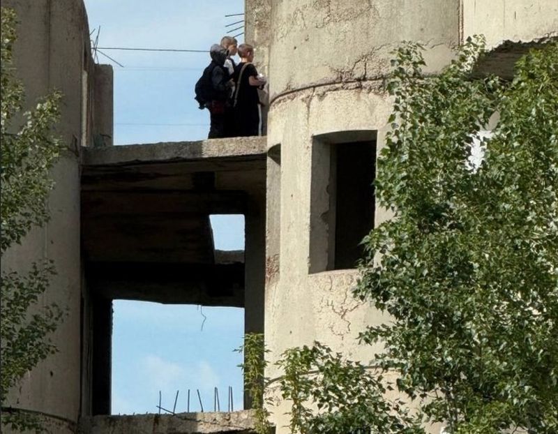 "Щури ходять пішки, собаки збиваються в зграї – зате "республіка" гуляє": чим обернулися 11 років російської окупації для Донбасу
