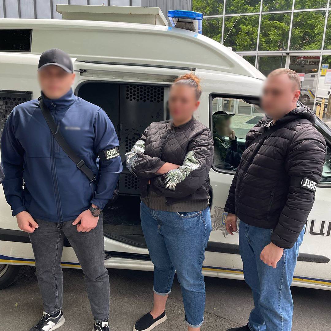 Пропонувала ухилянтам фіктивні документи з вигаданими хворобами: у Києві затримали зловмисницю. Фото