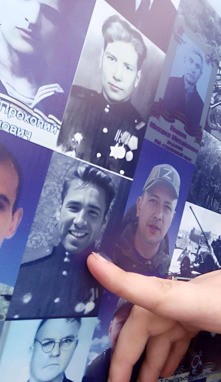 Гей-порноактора "вдягли" у форму радянського солдата: у Росії епічно оконфузилися з панно до 9 травня. Фото і відео