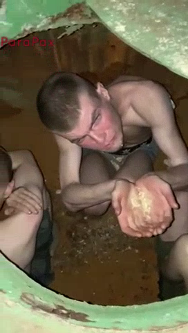 "Йдемо годувати тварин": у мережі показали, в яких умовах утримують росіяни своїх дезертирів. Відео