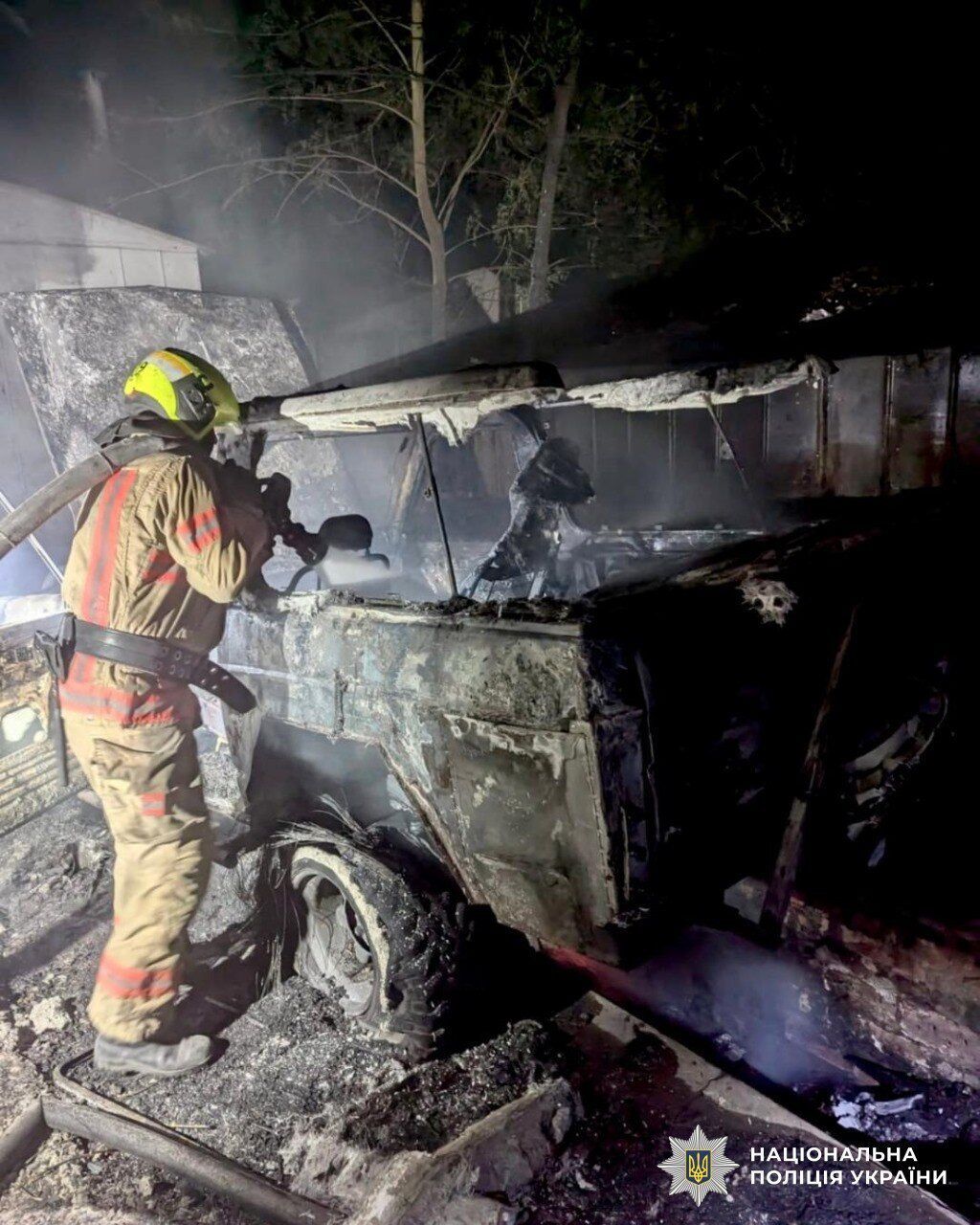 На замовлення ФСБ намагалися знищити синагогу та військові авто: в Україні затримали ще п'ятьох паліїв. Фото