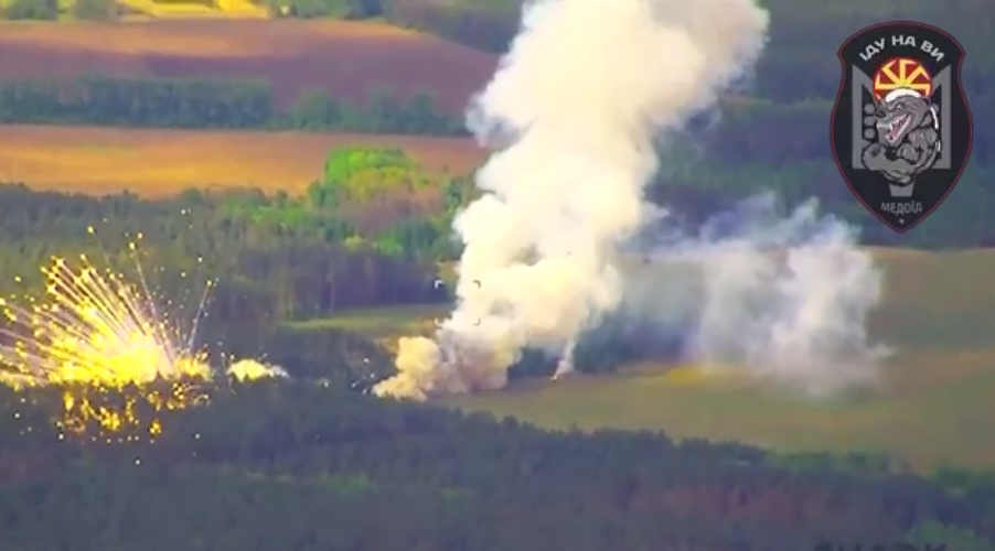 Перетворили на брухт: ССО знищили новітній російський "Бук-М3" за $45 млн  та РСЗВ "Ураган-1". Відео