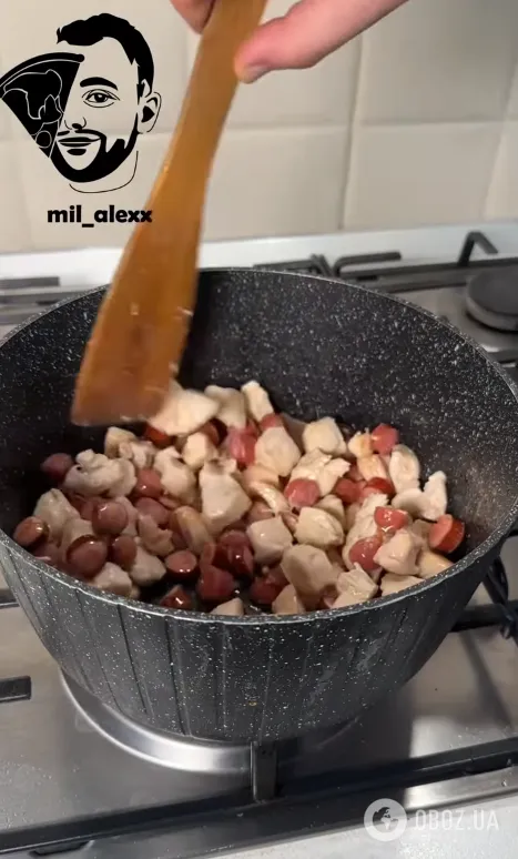 С чем вкусно потушить картошку на обед: получится бюджетно и сытно