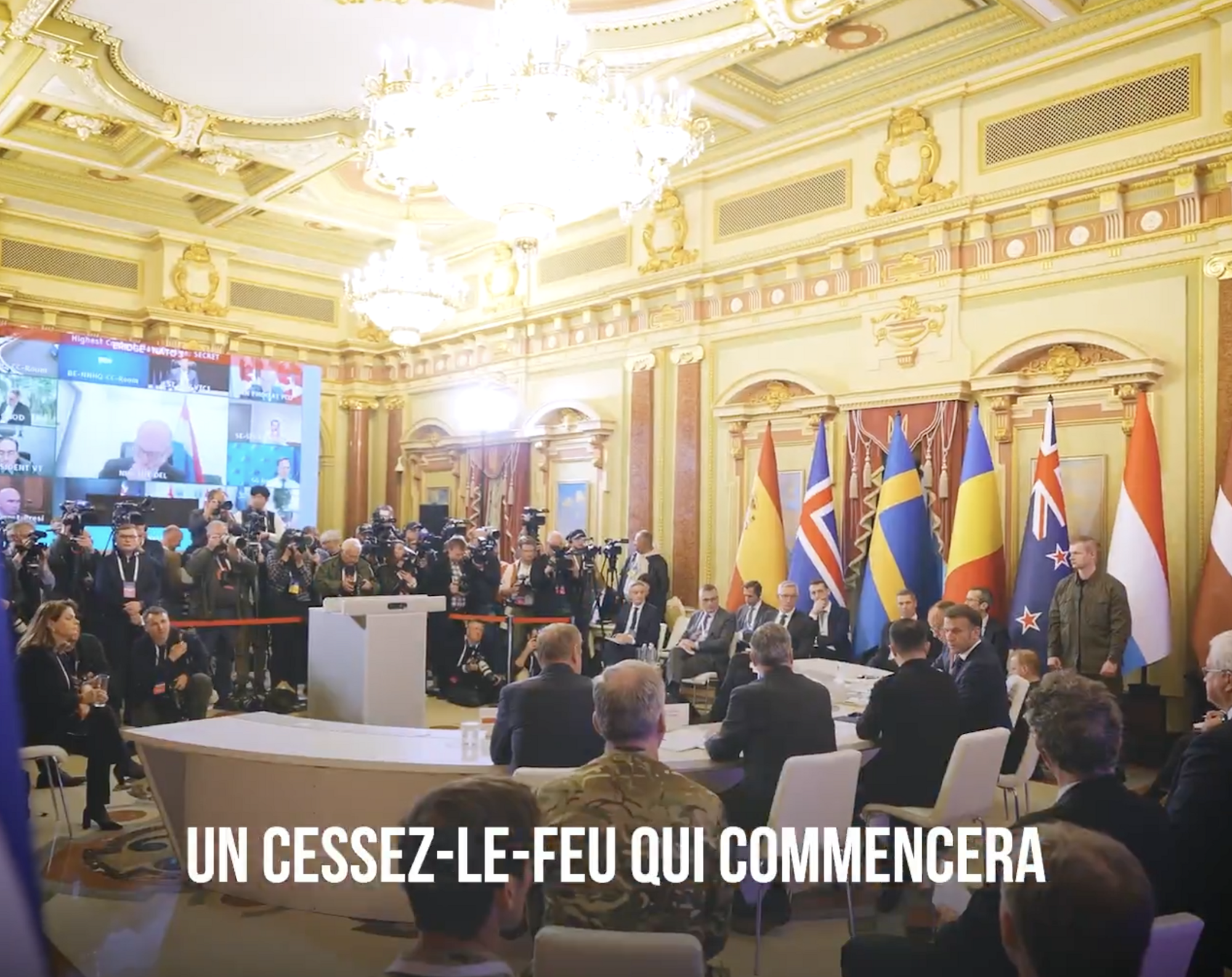 "Укрзалізниця", саміт і прогулянки Києвом: Макрон опублікував відеоролик про свій візит в Україну