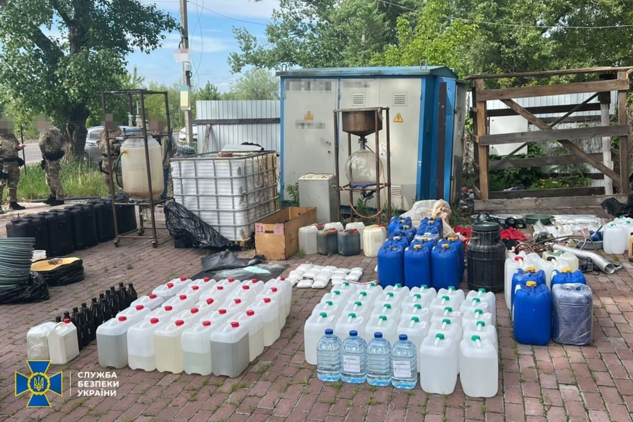 Обезвредили 7 группировок в разных регионах: стали известны подробности крупнейшей спецоперации по ликвидации наркобизнеса в Украине. Фото и видео